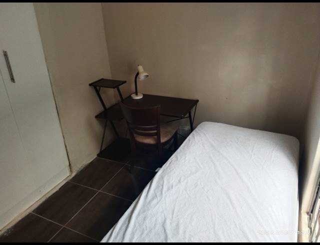 6 bed property for sale in THE RIDGE